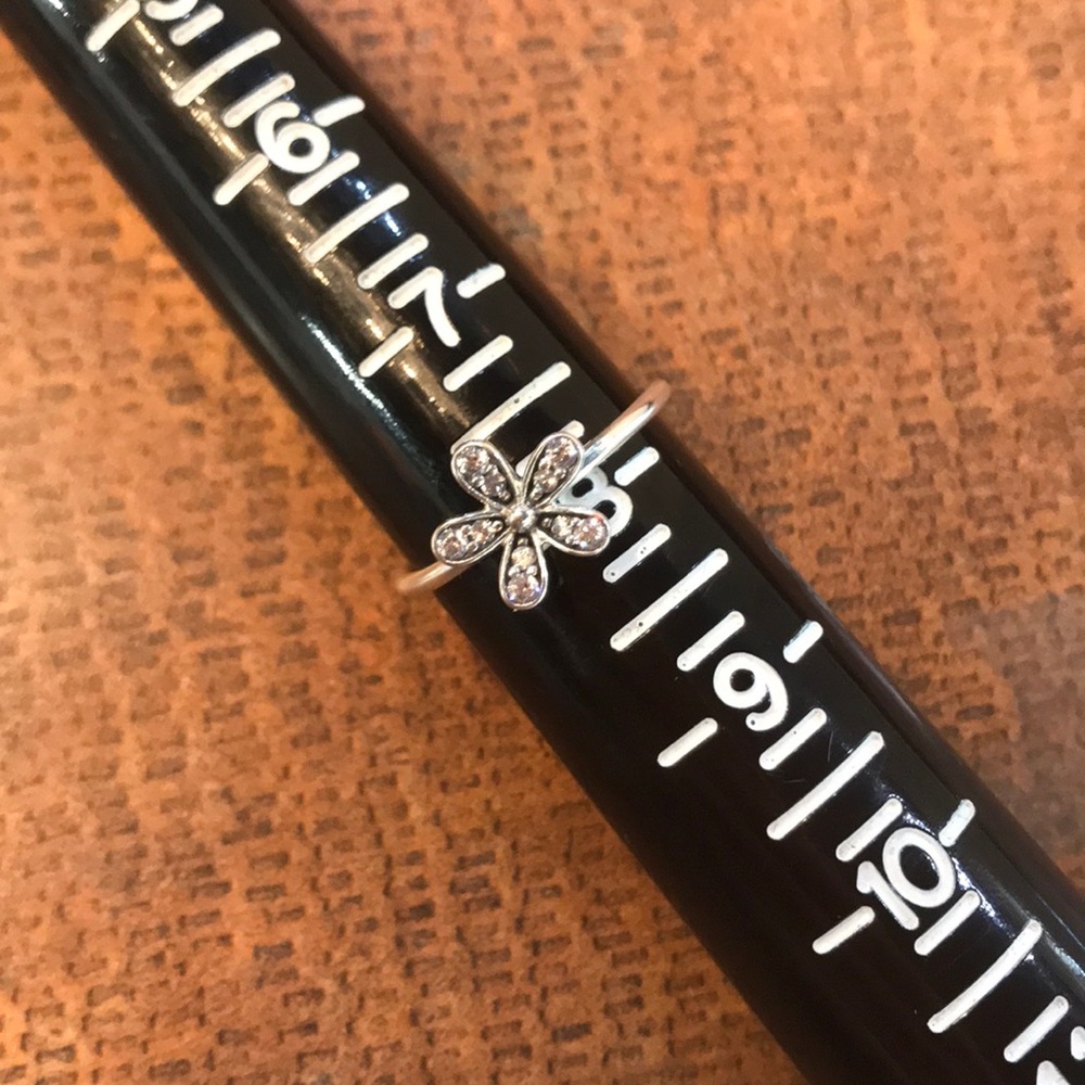 Pandora Ring